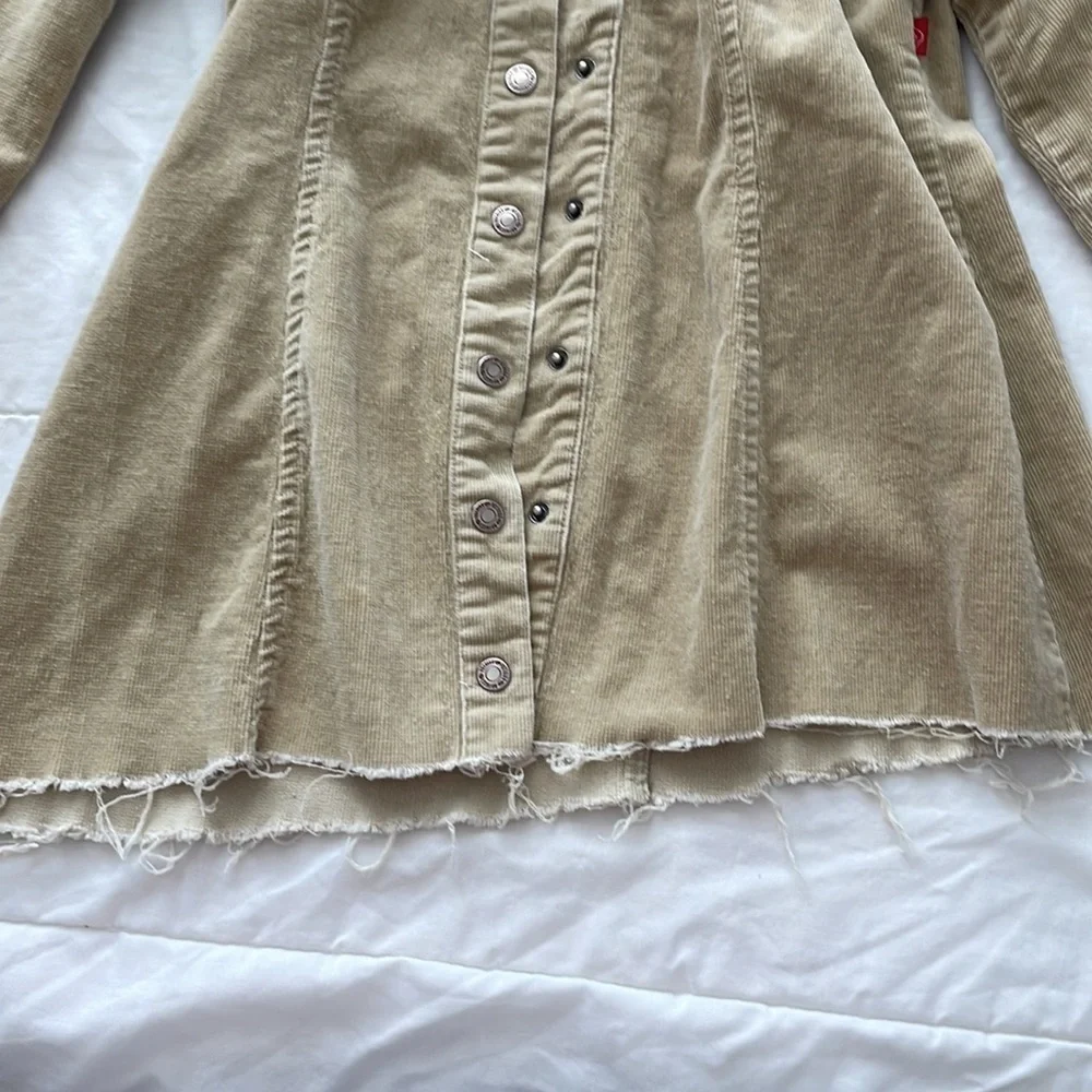 Hot Kiss Women’s Tan Jacket w/ Front Snap Buttons & Frayed Bottom Hem - Size L